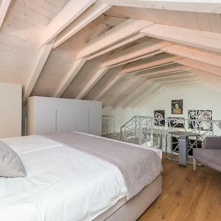 Alma Lofts 아파트 자다르