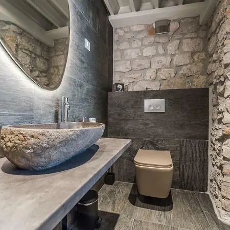 Alma Lofts 자다르