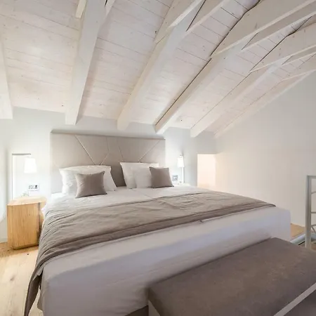 Apartment Alma Lofts *