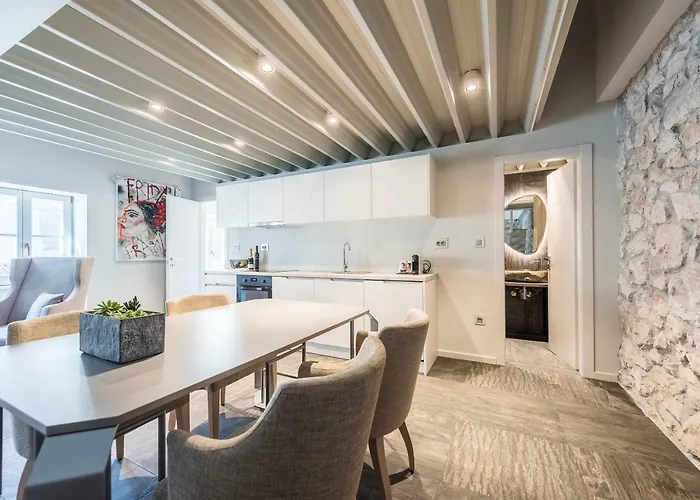 Alma Lofts זאדאר