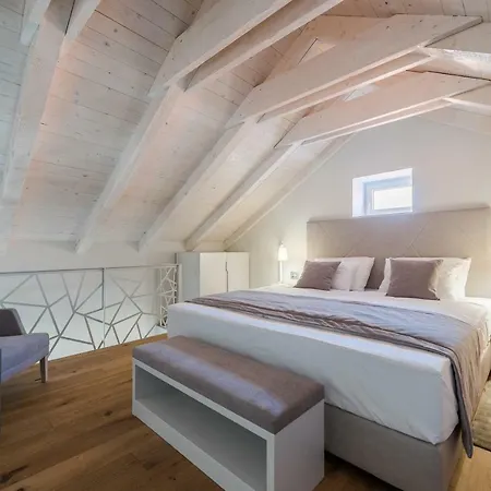 아파트 Alma Lofts 자다르