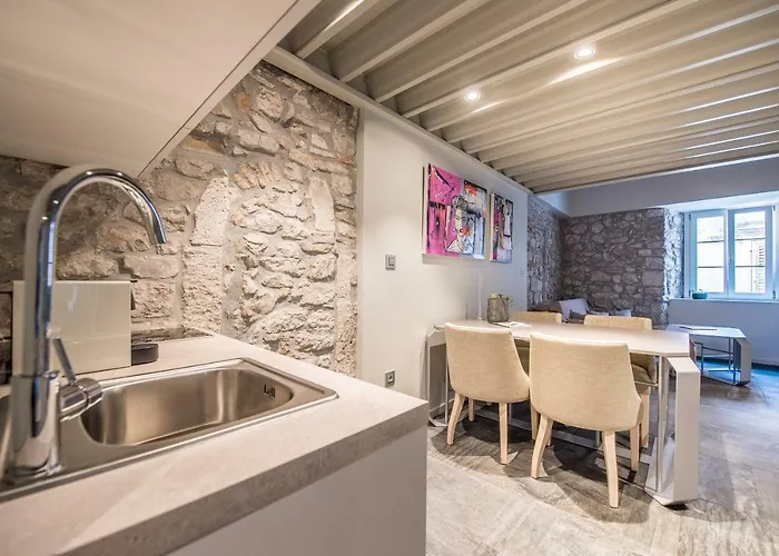 Alma Lofts Apartment