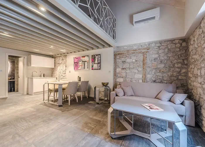 Alma Lofts 아파트